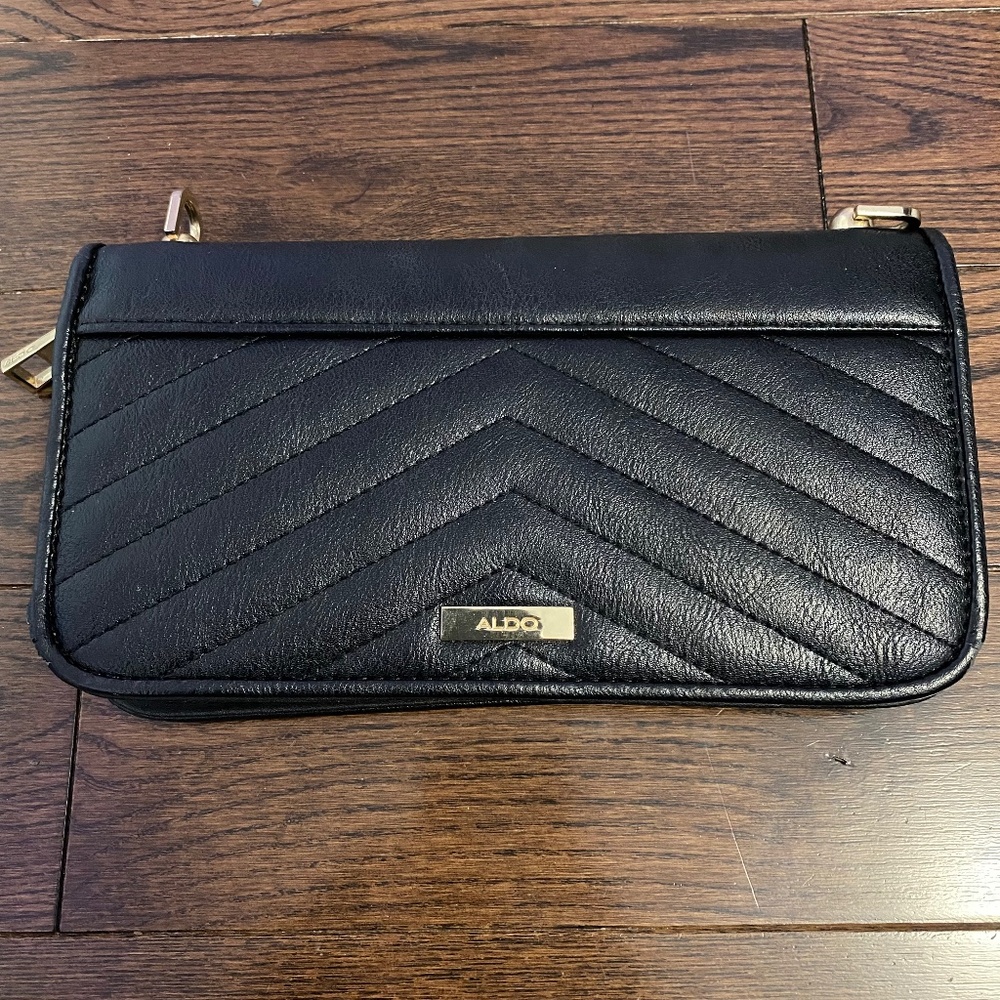 Aldo Clutch (no chain)